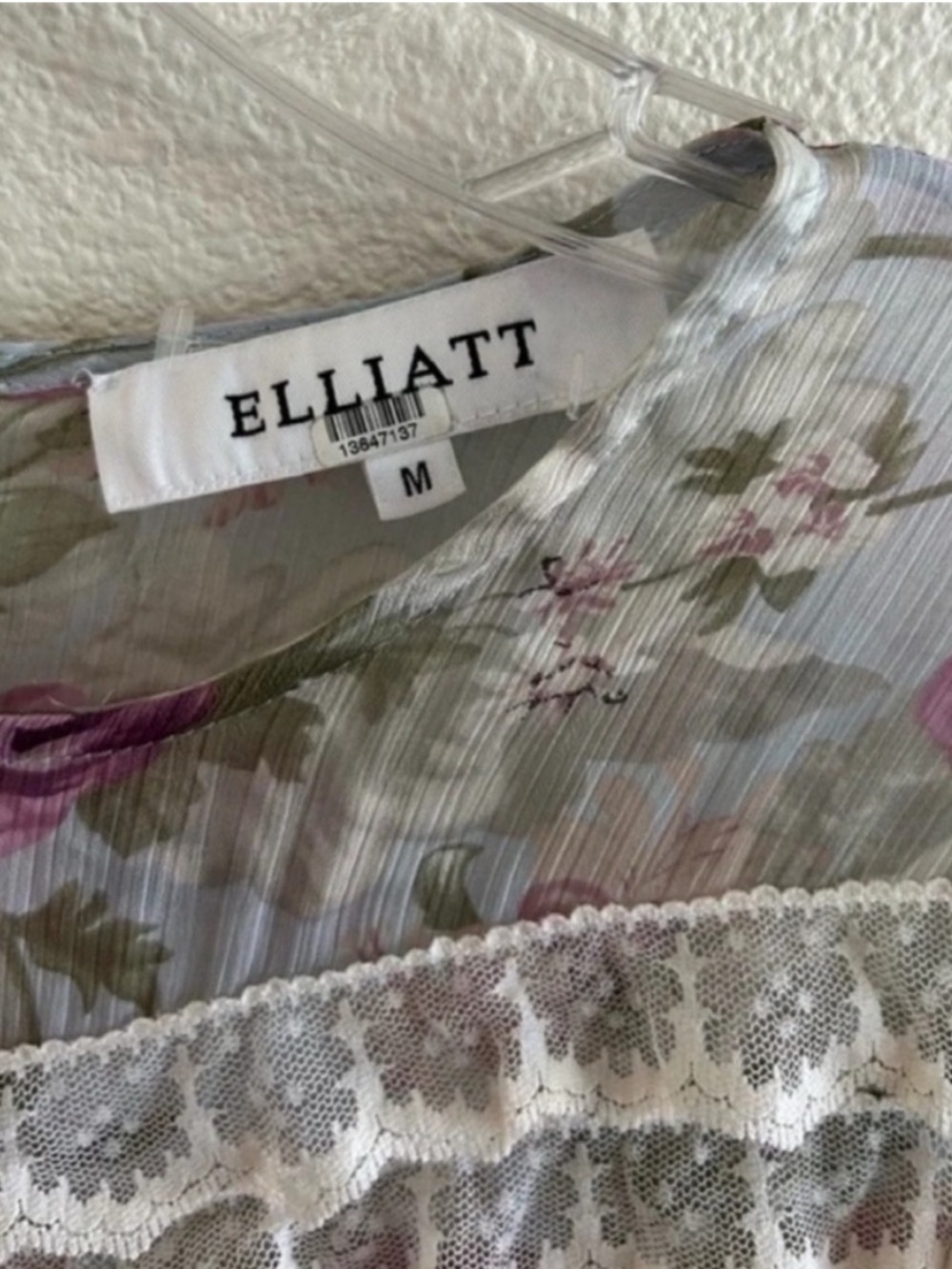 Elliatt Karishma Floral Lace Romper - Picture 8 of 9